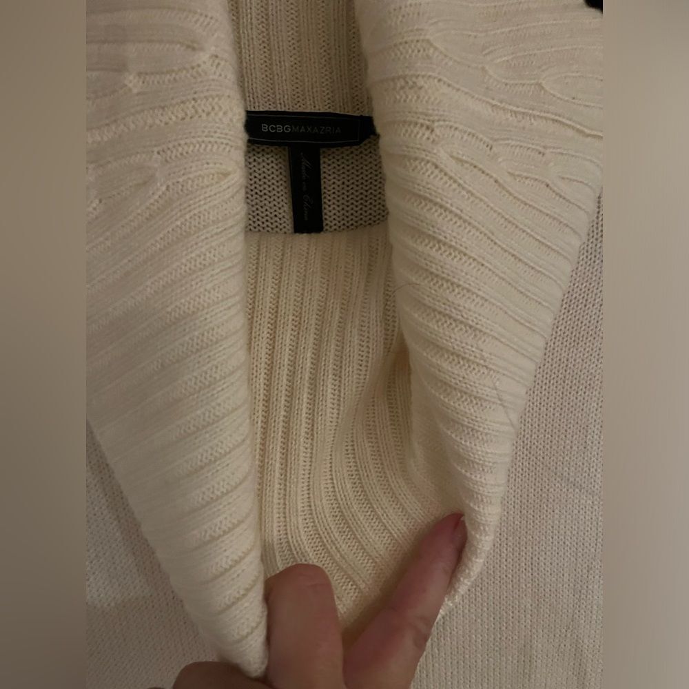 BCBG MAXAZRIA Ivory Womens Sleeveless Knit Turtleneck Sweater Size M/L - Picture 4 of 4